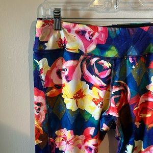 LulaRoe XL workout pants (capri length) NWT